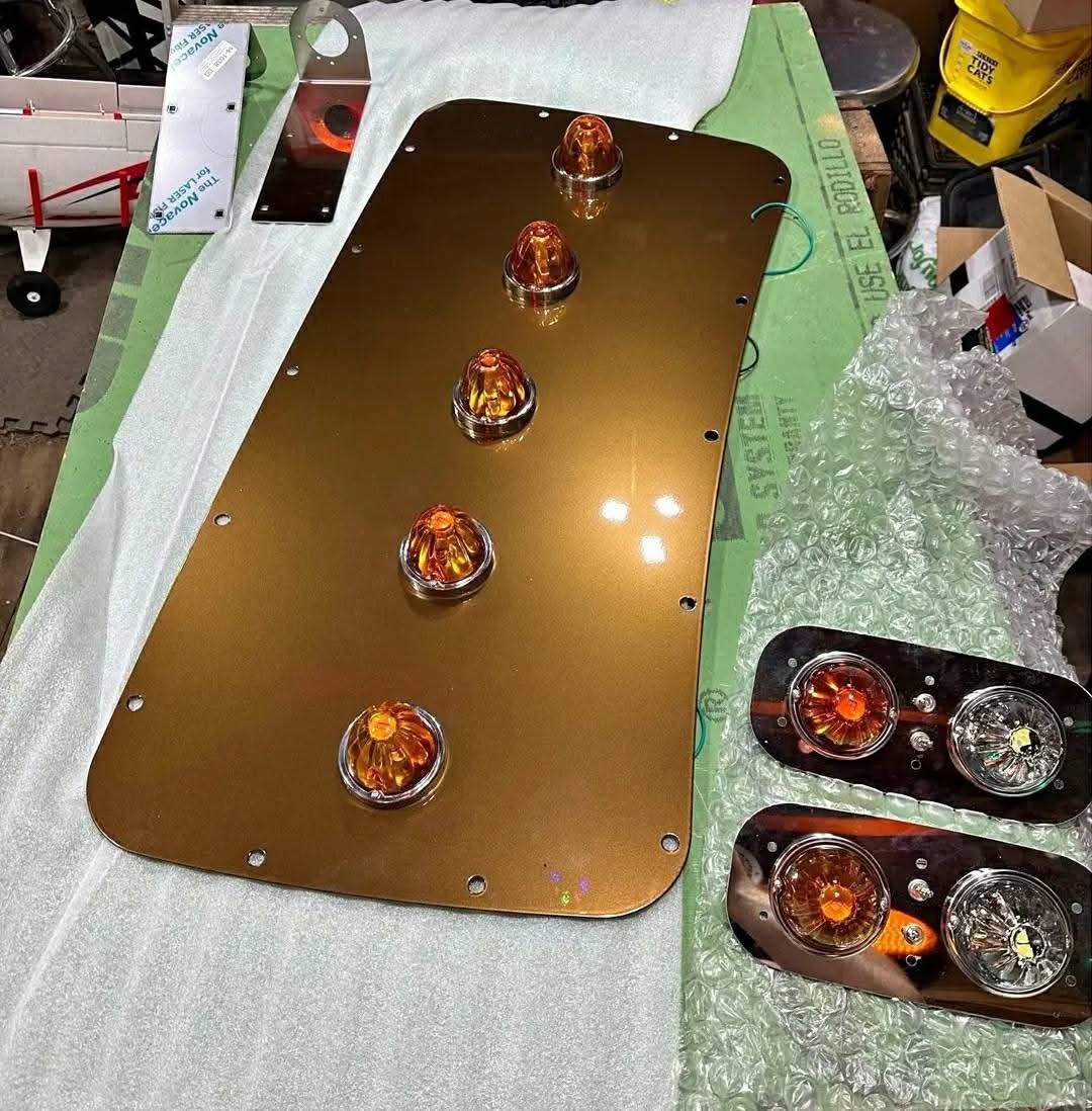 FB_IMG_1751212978738 Peterbilt interior lights - Image 1