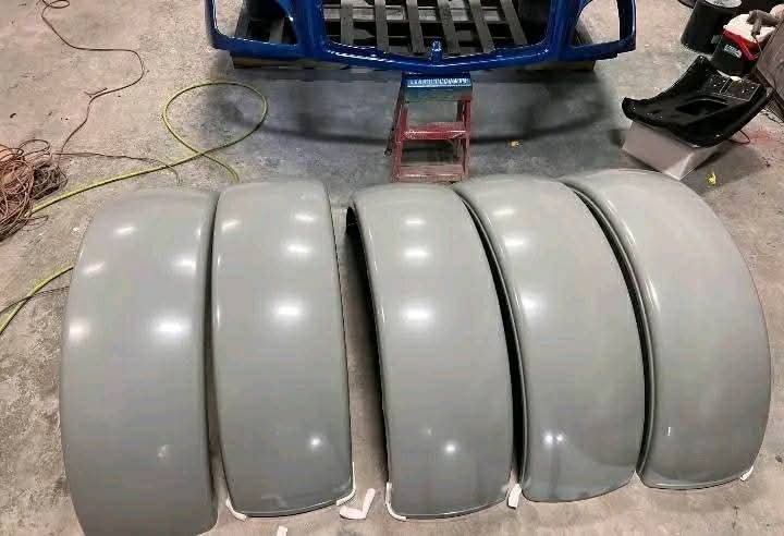 FB_IMG_1751213169834 Peterbilt fenders - Image 1