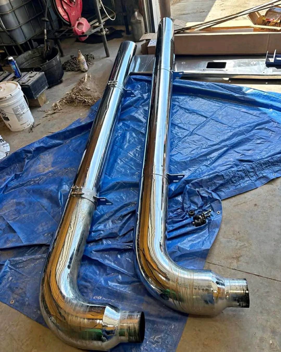 FB_IMG_1751214778713 Peterbilt pipes - Image 1