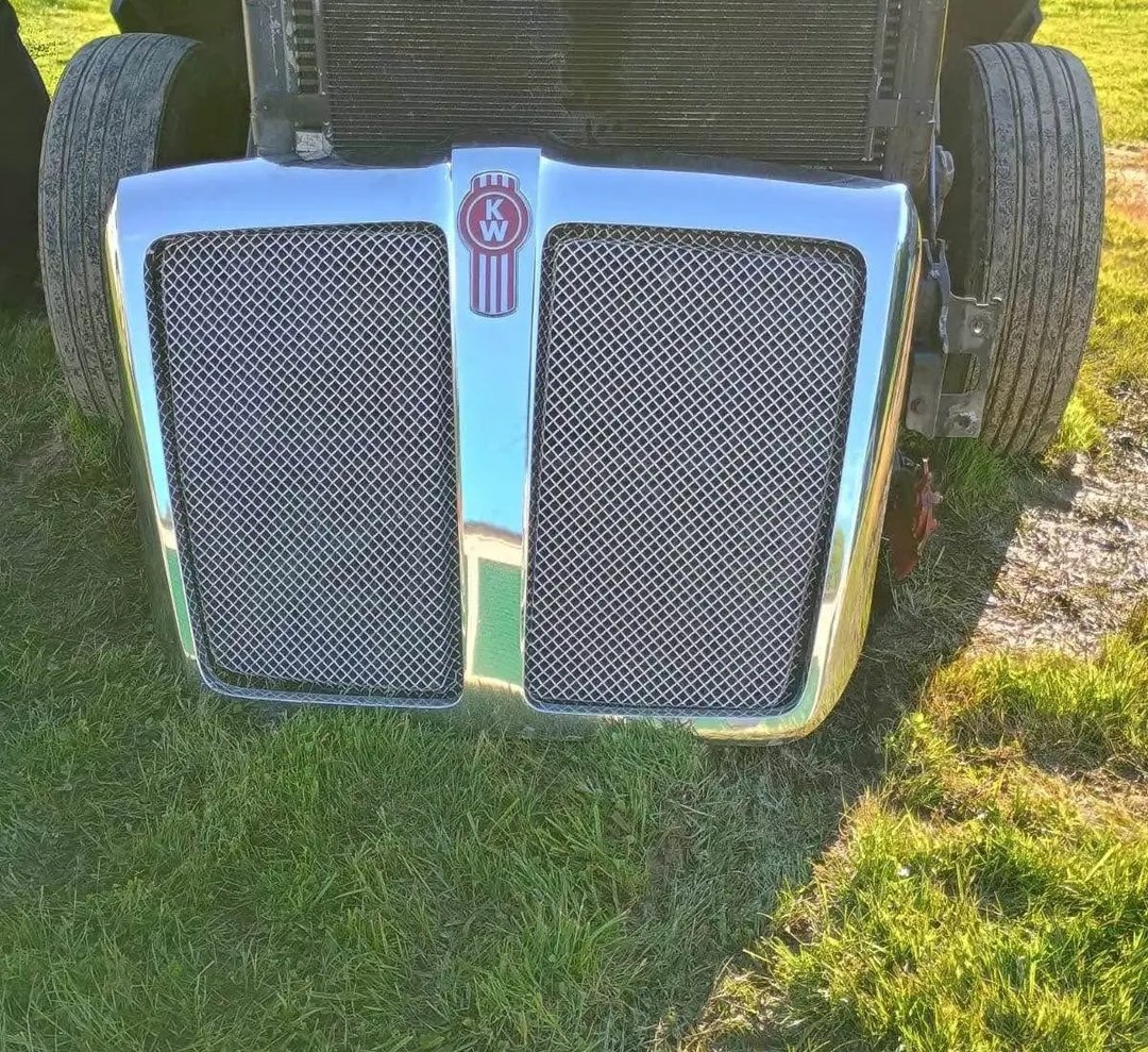 Screenshot_20250629-230722_Lite Kenworth grill - Image 1