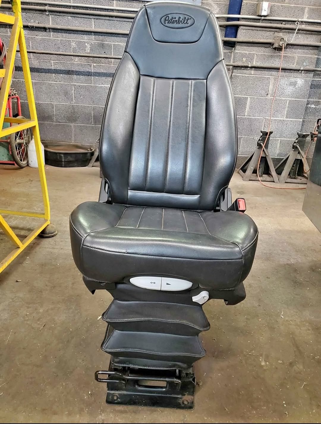 Screenshot_20250630-113959_Facebook Peterbilt seat - Image 1